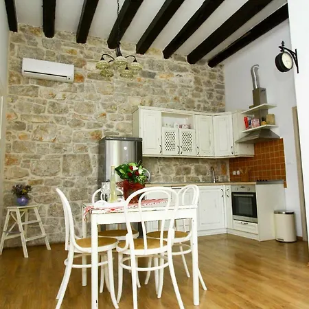 Appartement Old House Sveti Filip i Jakov