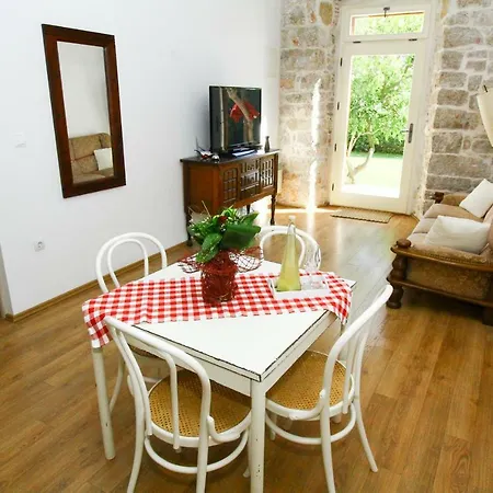 Old House Sveti Filip i Jakov