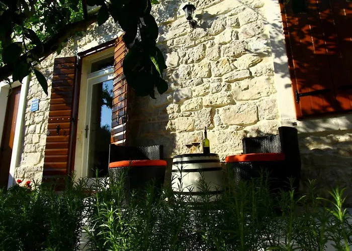 Old House * Sveti Filip i Jakov