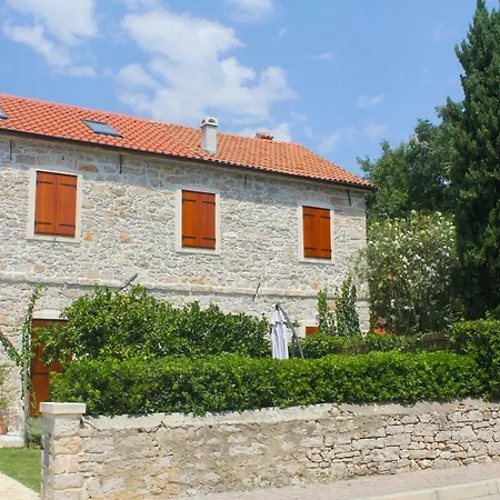 Apartman Old House