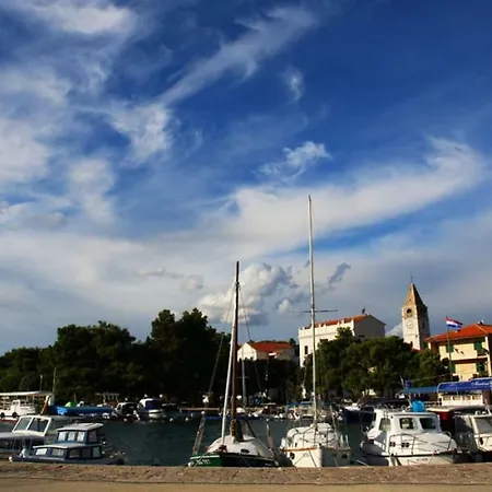 Old House Apartamento Sveti Filip i Jakov