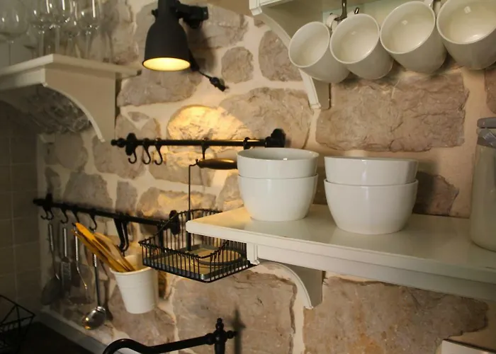 Old House Свети-Филип-и-Яков